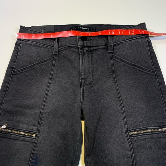 J Brand Sz. 26 Photo Ready Kassidy skinny zipper leg cascade grey utility pant - Picture 3 of 14